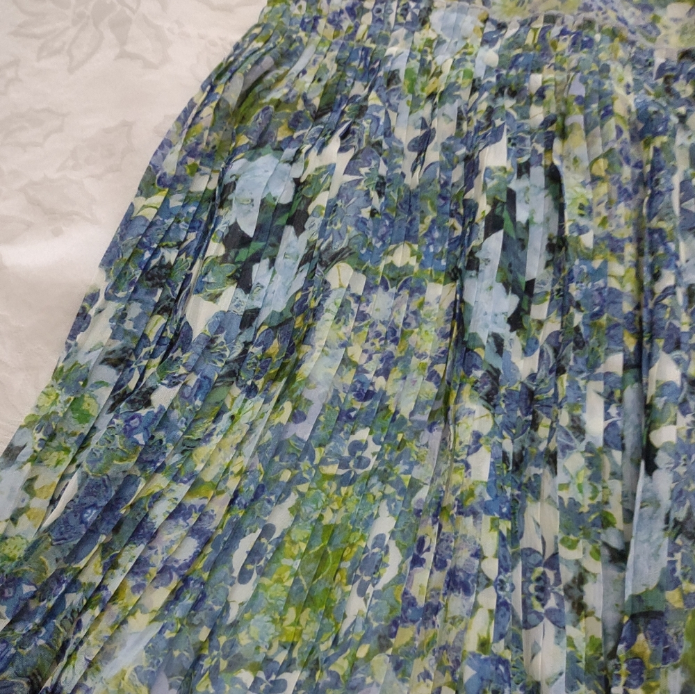 New 🆕 Vogue runway collection Marchesa Voyage silk kaleidescope pleated maxi - Picture 11 of 11